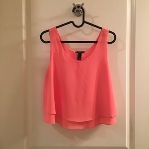 Hot pink tanktop